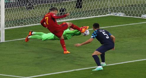  "أول لقب منذ 11 عامًا".. إسبانيا تحمل بطولة دوري الأمم الأوروبية لأول مرة بعد الفوز على كرواتيا